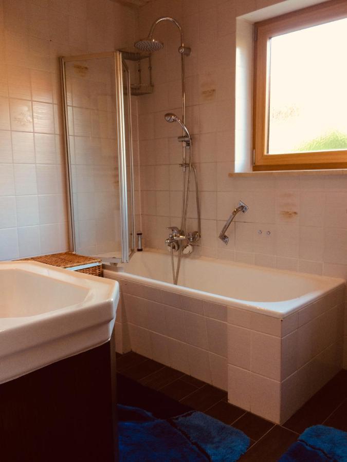 Charmantes Garten-Apartment: Erholung Im Chiemgau Unterwössen Exteriör bild